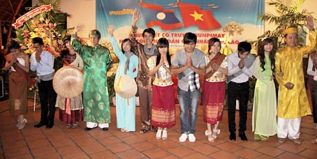 Giao lưu sinh viên Việt Nam - Lào - Campuchia - ảnh 1